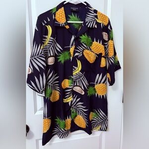 PACIFIC & CO NWT Navy Pineapple Print Shirt